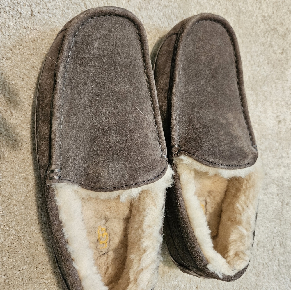 Ugg slippers